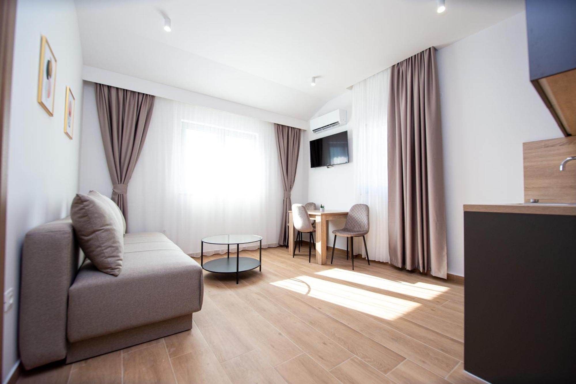 Apartments Sirena - Modern Stay With Free Parking Budva Zewnętrze zdjęcie