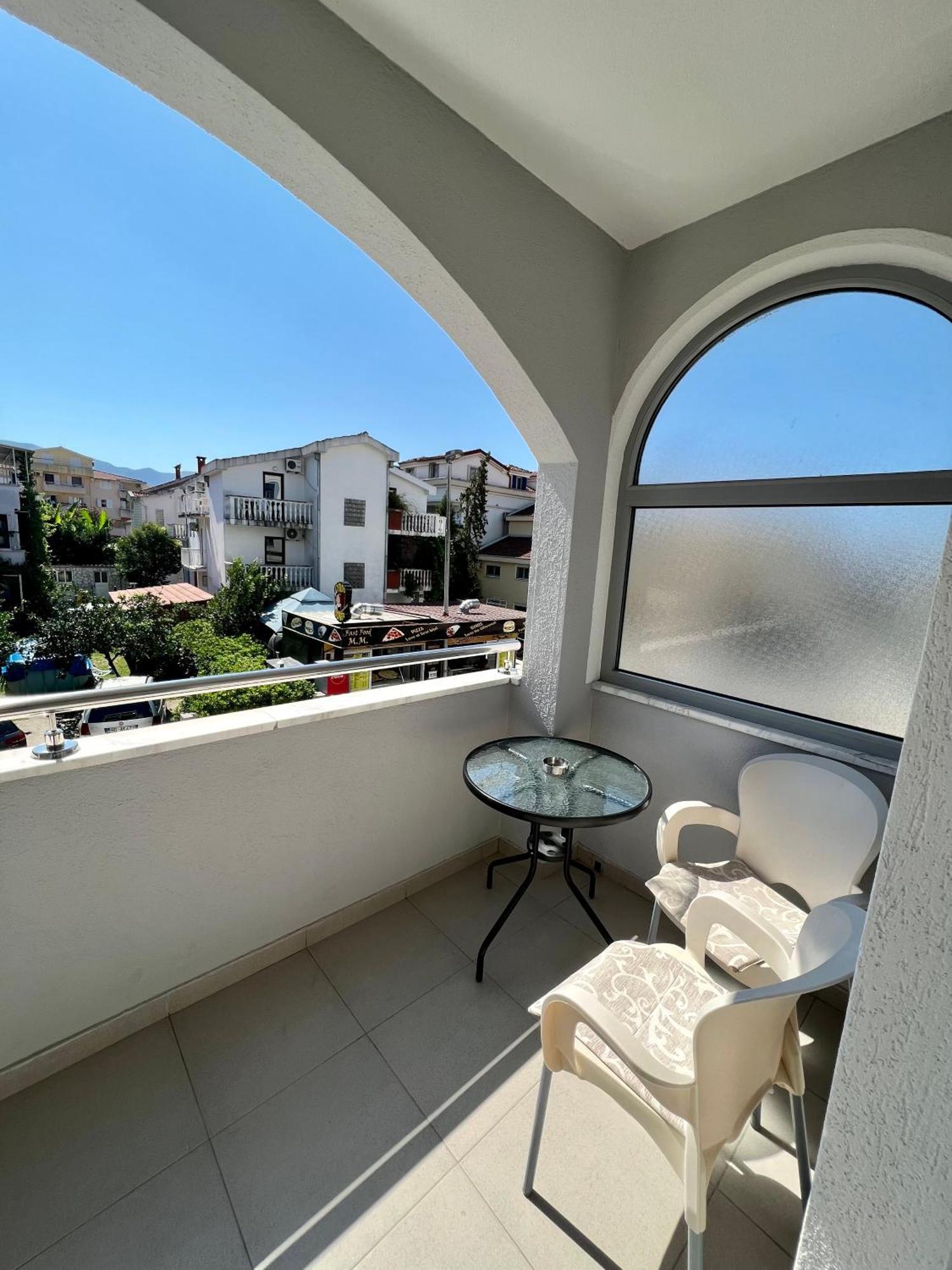 Apartments Sirena - Modern Stay With Free Parking Budva Zewnętrze zdjęcie